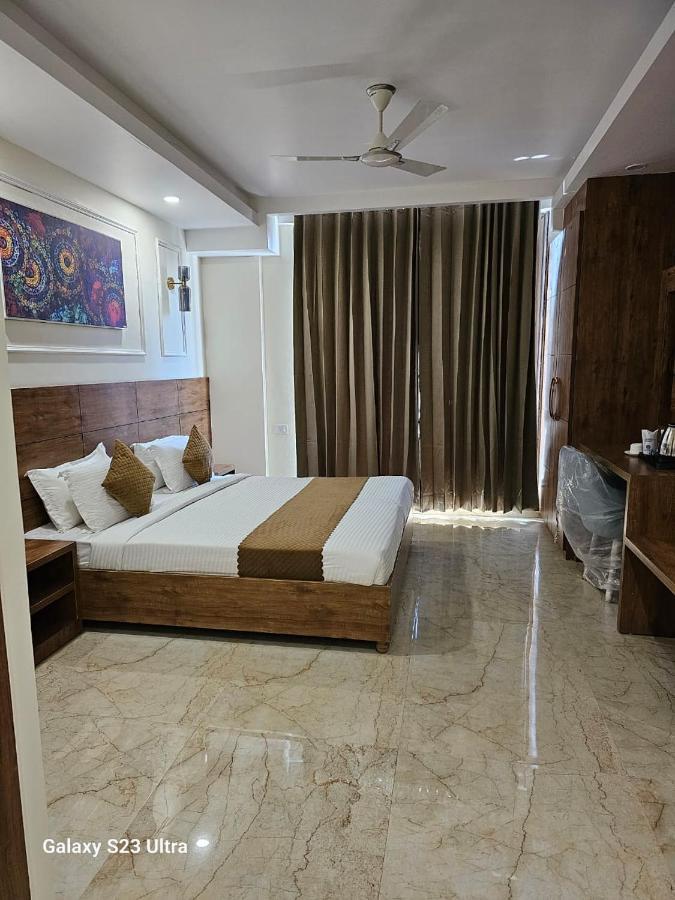 Hotel Nirvana Bliss, Behind Parmarth Niketan Rishikesh Exterior photo