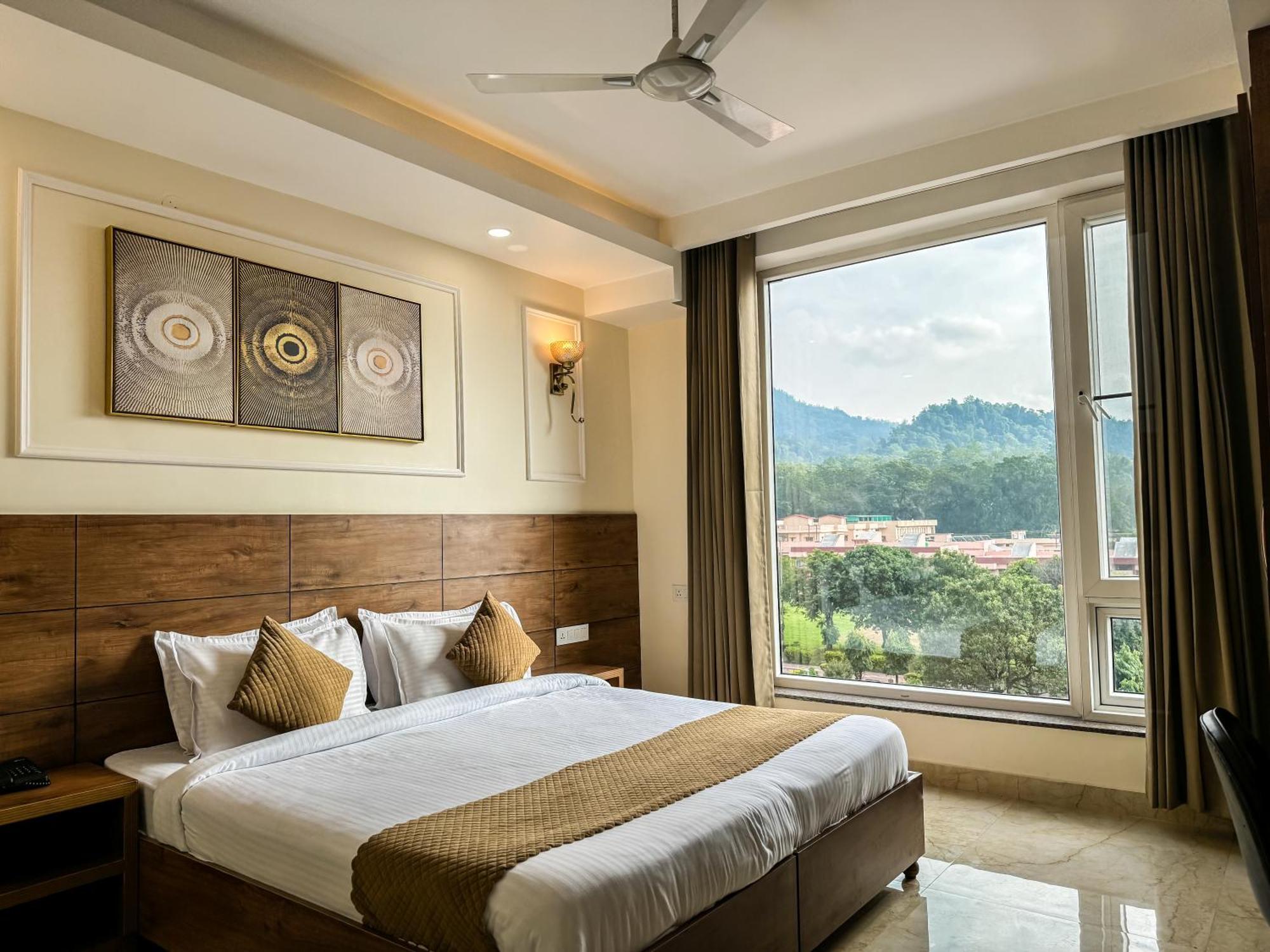 Hotel Nirvana Bliss, Behind Parmarth Niketan Rishikesh Exterior photo