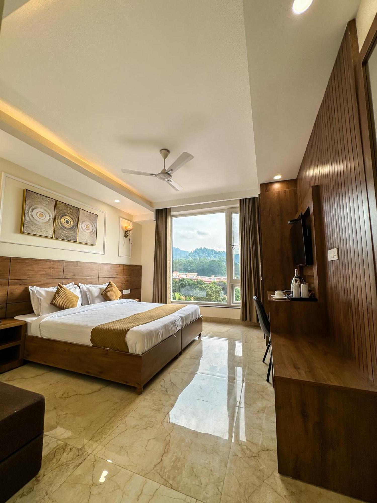 Hotel Nirvana Bliss, Behind Parmarth Niketan Rishikesh Exterior photo